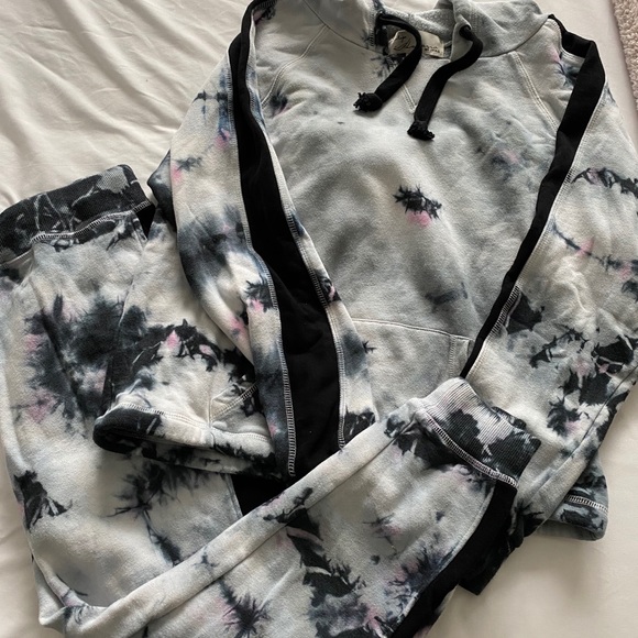 Vintage Havana Cloud Grey Tie Dye Set - Picture 4 of 6